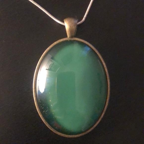 Emerald Pendant Necklace and Sterling Silver Chain - Picture 2 of 3